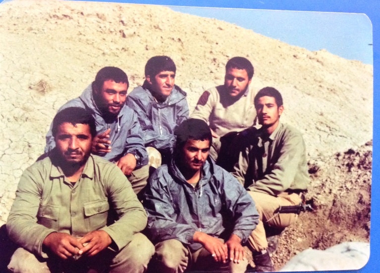سپس شهید رضا شجاعیان و سرگروه تیم شناسایی ما آقای سردار حاج حسن زرگری 